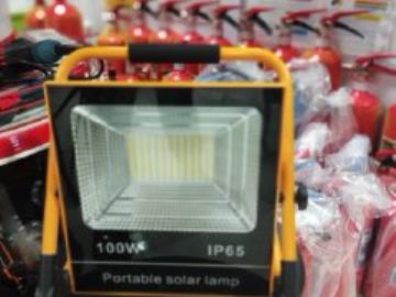 پروژکتر خورشیدی 